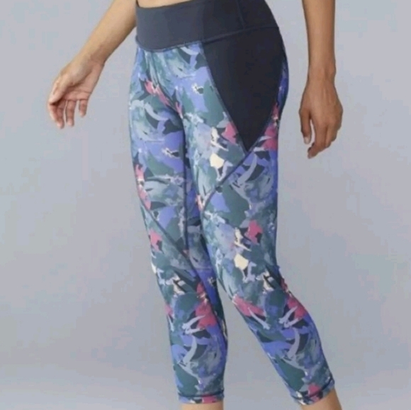 PATAGONIA Abstract Jungle floral crop Leggings XSMALL - Picture 1 of 7
